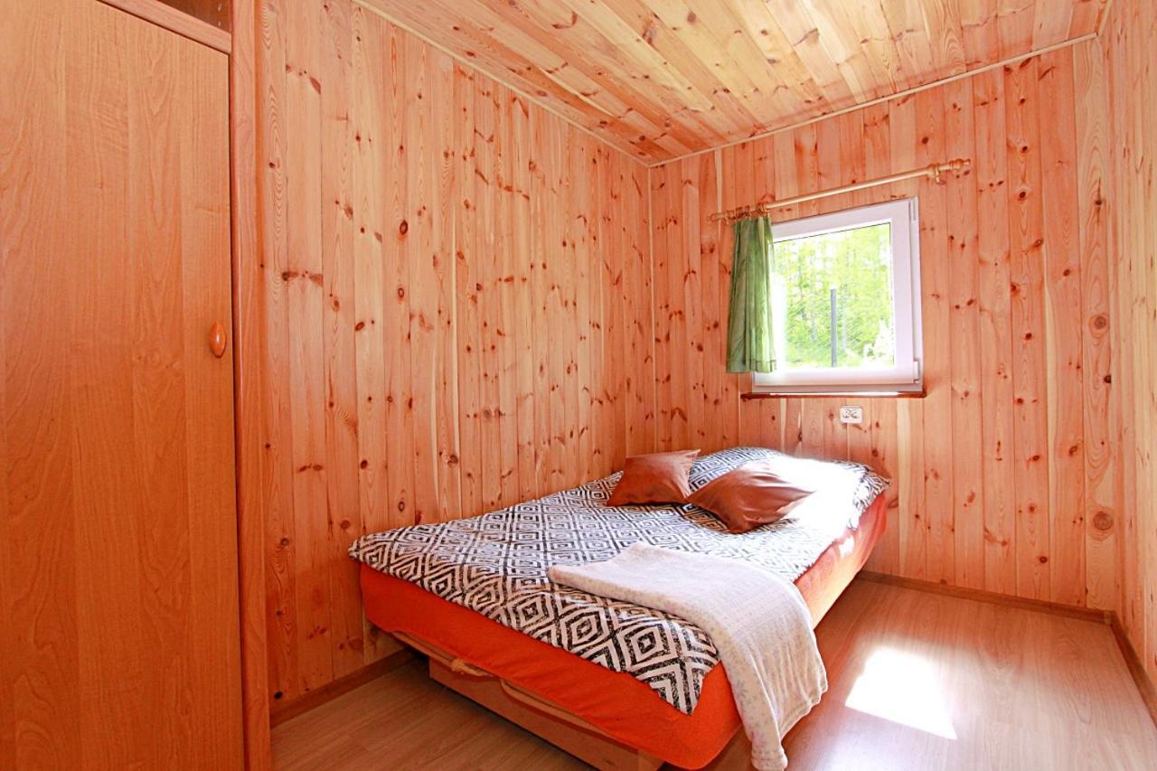 Domki Wczasowe Mazury - Ferienhaus Masuren - Do 12 Osob - Idealny Dla Grup Dluzek Exterior photo